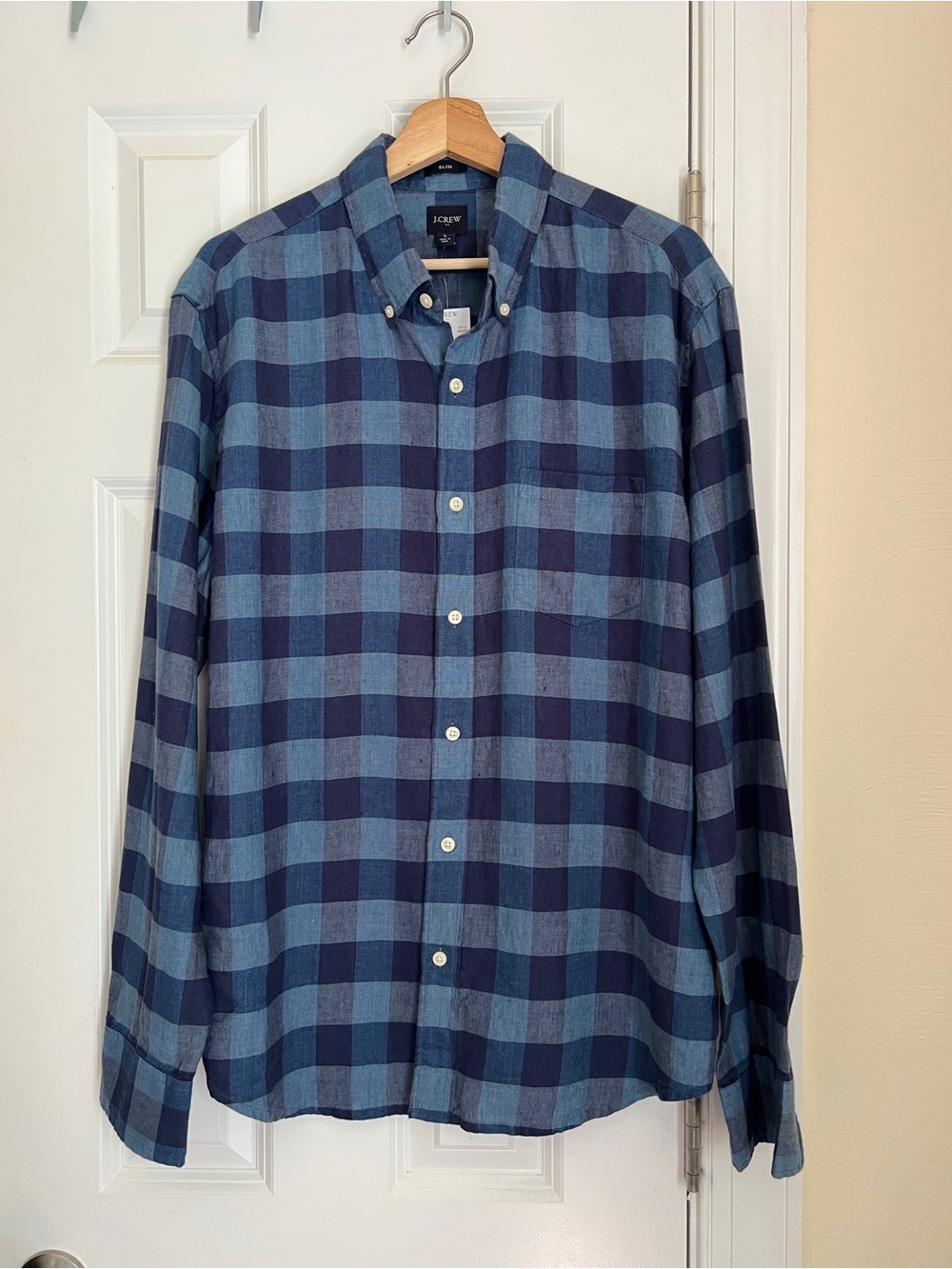 J. Crew Linen NWT Men’s Navy and Light Blue  Button-Down Shirt-Large